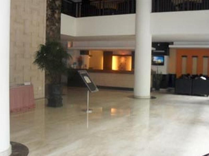 Hotel Gran Central Манадо Екстер'єр фото